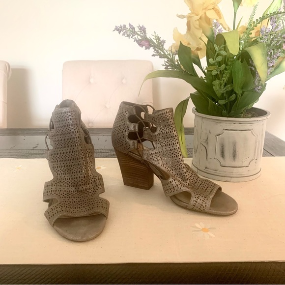 Vince Camuto Lasercut Silver Stacked Heel Sandal - Picture 2 of 9